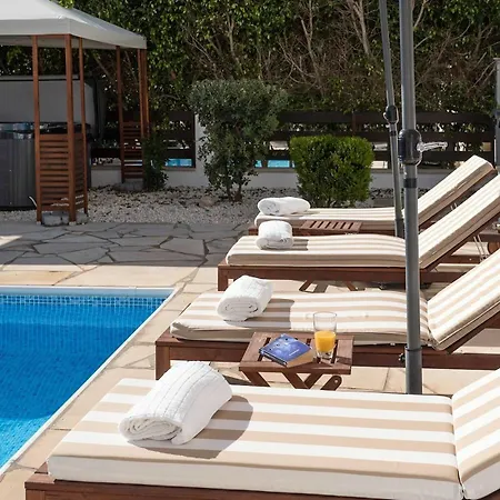 Anchora * Κόλπος των Κοραλλιών
